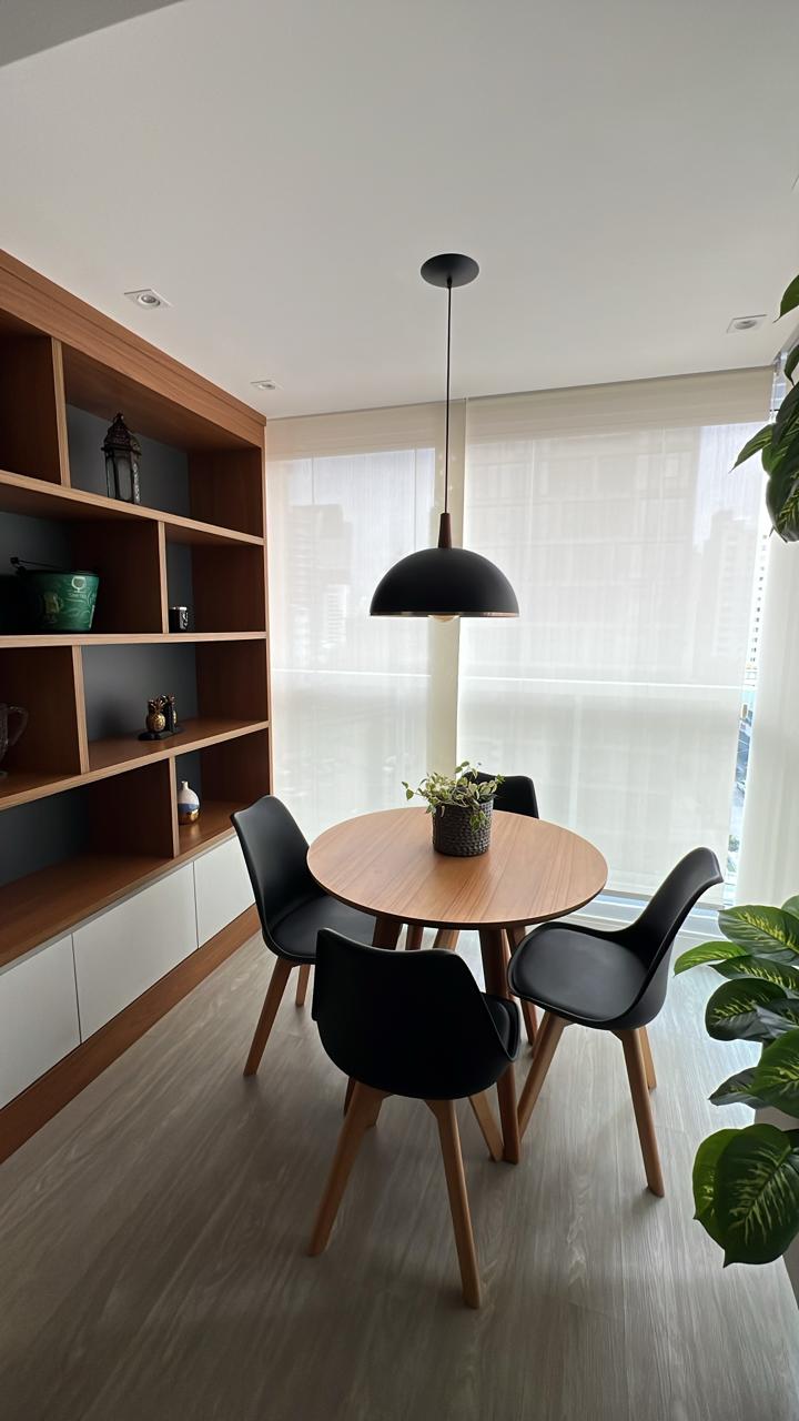 Varanda gourmet com cortinas externas